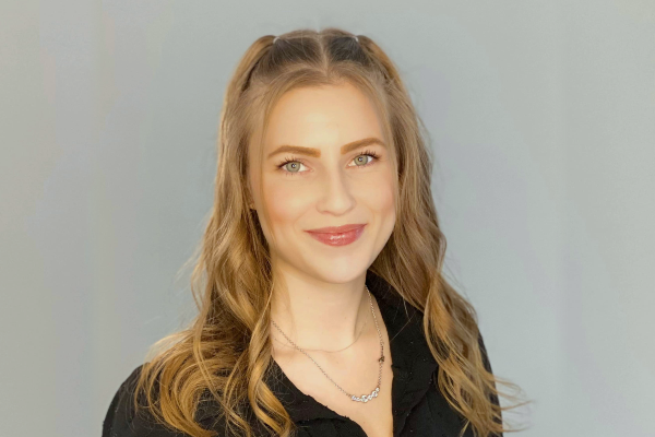 Portr&auml;t Julia Falkenstein